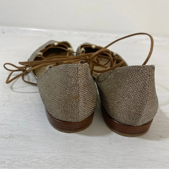 Stuart Weitzman Pointed Toe Ankle Strap Wrap Metallic D’orsay Flats Gold 10 - Picture 6 of 7